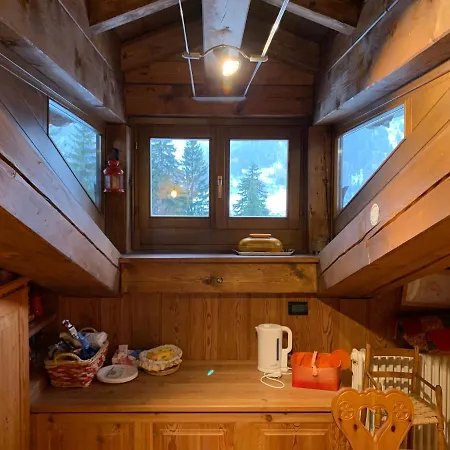 Amazing Attic In Charming House - Apartamento